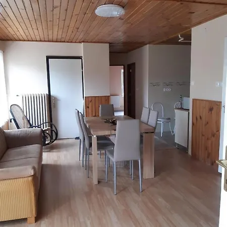 Gasthuis Toldi Apartman *
