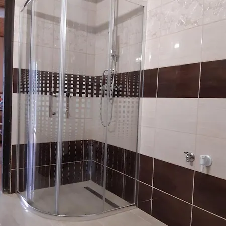 Toldi Apartman Pensionat